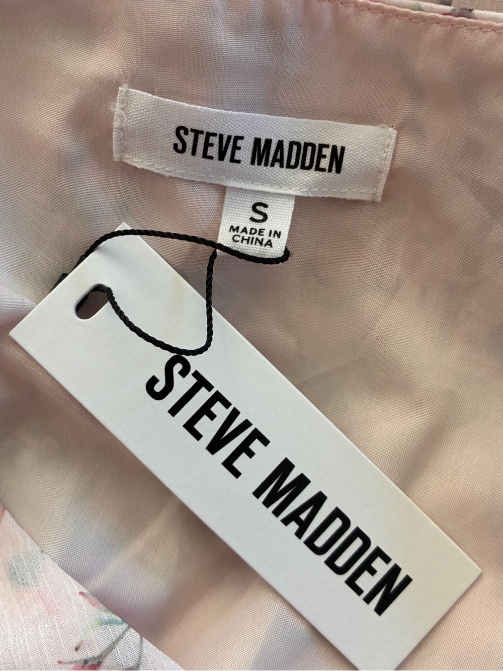 Steve Madden Kirsty Chasing Butterflies  Dress in Sweet Pink - Size Small - Picture 4 of 16